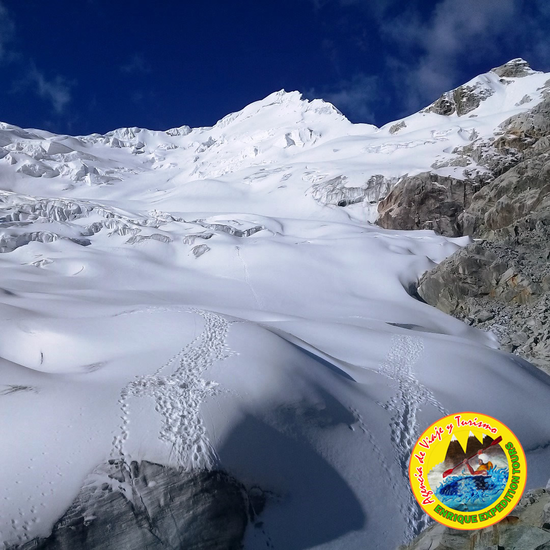Escalada Cordillera Blanca Nevado Yanapaccha Peru Sudamerica